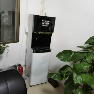 商用凈水機(jī)哪家好？該怎樣選擇？商用凈水機(jī)價(jià)格